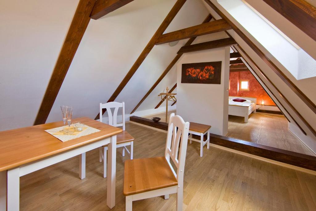 Vila Johanka & Apartments Český Krumlov Δωμάτιο φωτογραφία